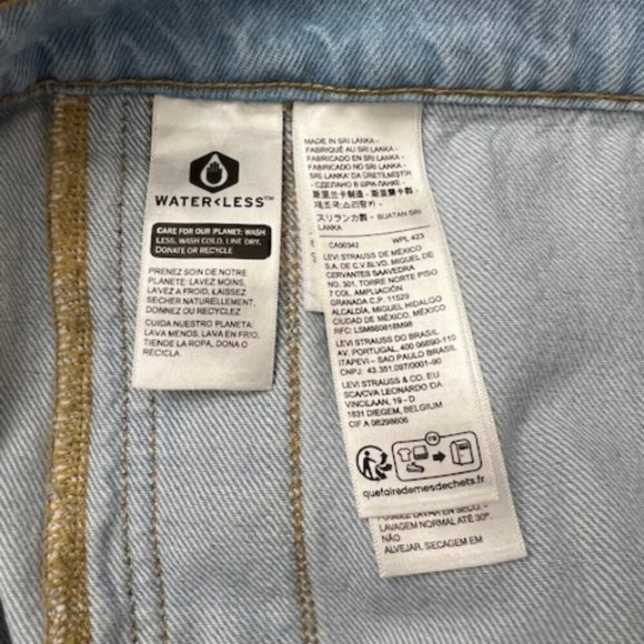 Levi's Vintage-Style Denim Overalls Light Wash in Stone Shadow L/XL - Picture 8 of 9